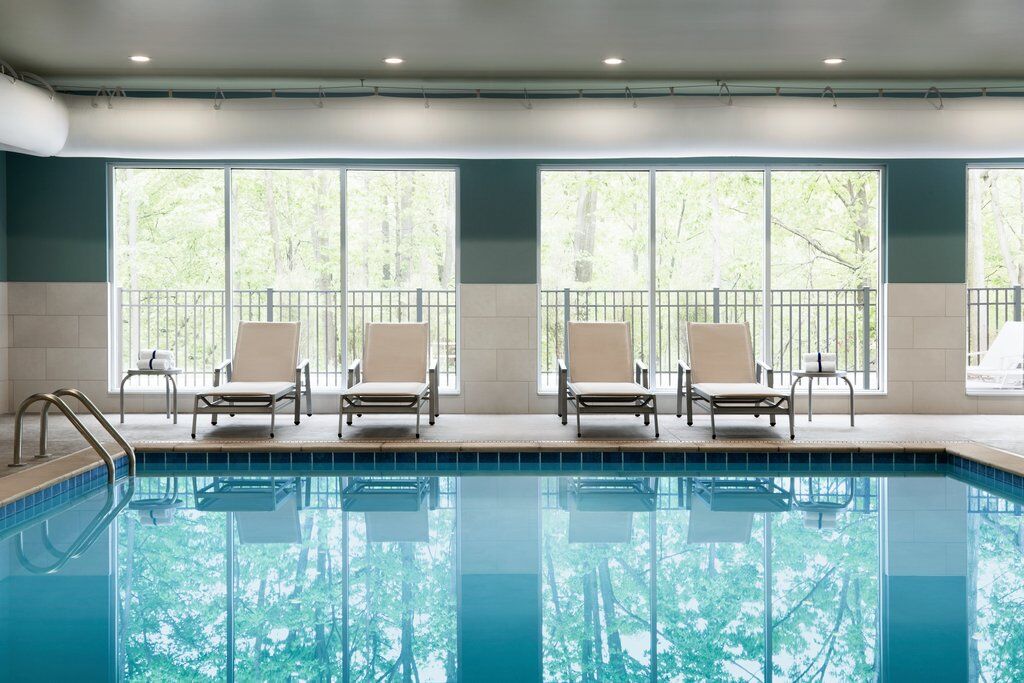 Holiday Inn Express Williamsburg By Ihg Exterior photo